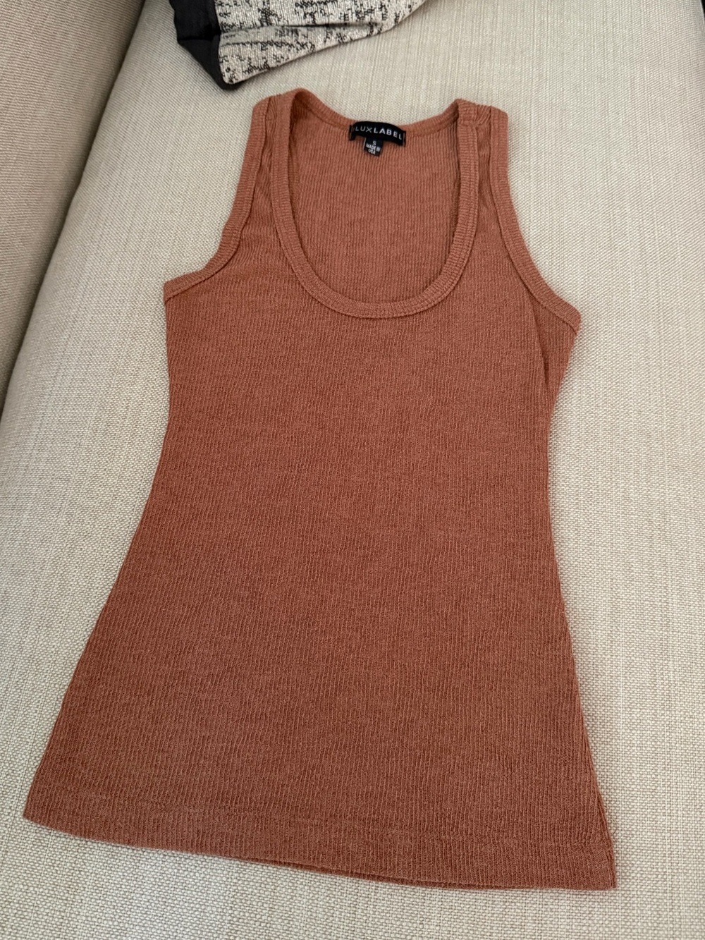 JLUXLABEL Rust Ribbed Scoop Tank